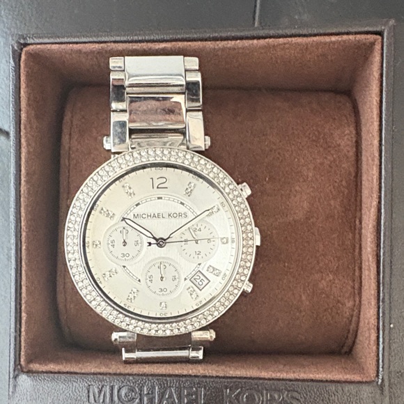 Michael Kors Silver Women's Watch - Picture 2 of 2